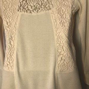 EUC OSO Oatmeal Top size Medium